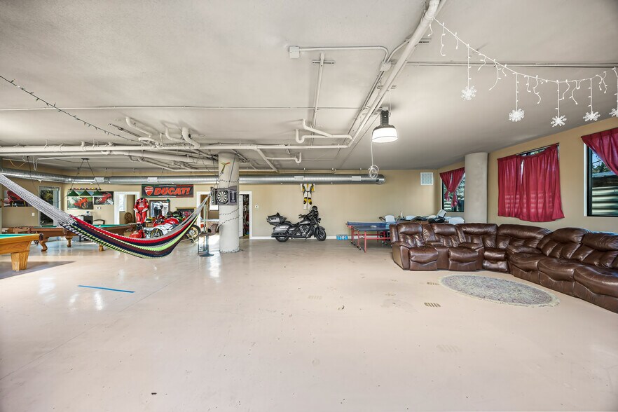 More Photos Of 4015 Luell St, Houston Specialty For Sale
