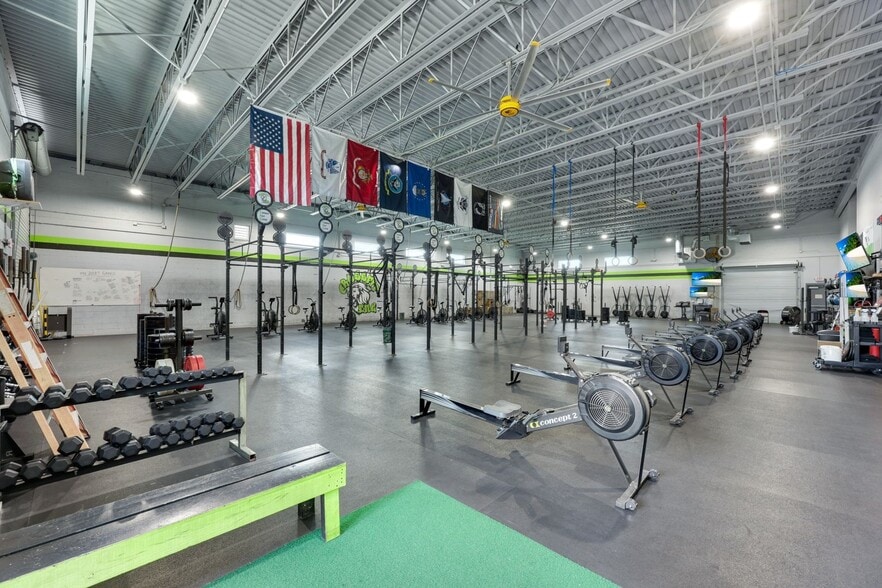 More Photos Of 326 SW 2nd Ter, Cape Coral Office For Sale