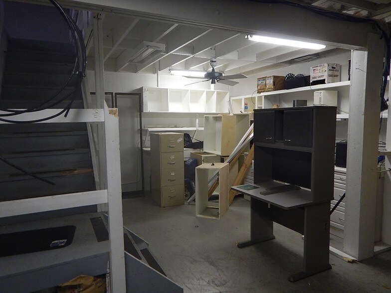 More Photos Of 4199 N Dixie Hwy, Boca Raton Warehouse For Lease