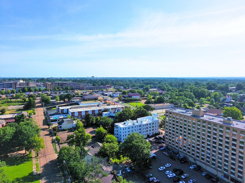 More Photos Of 827 N State St, Jackson Apartments For Sale