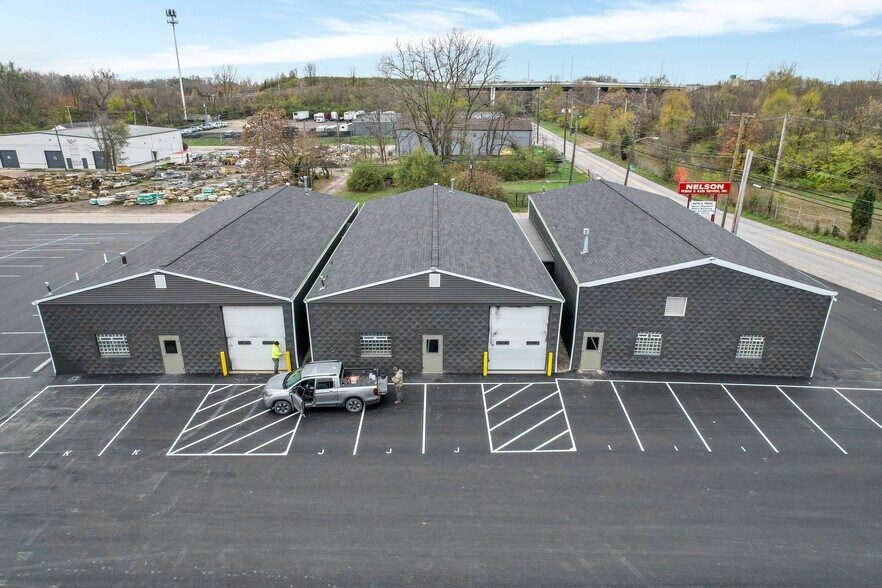 More Photos Of 572 S Nelson Rd, Columbus Unknown For Lease