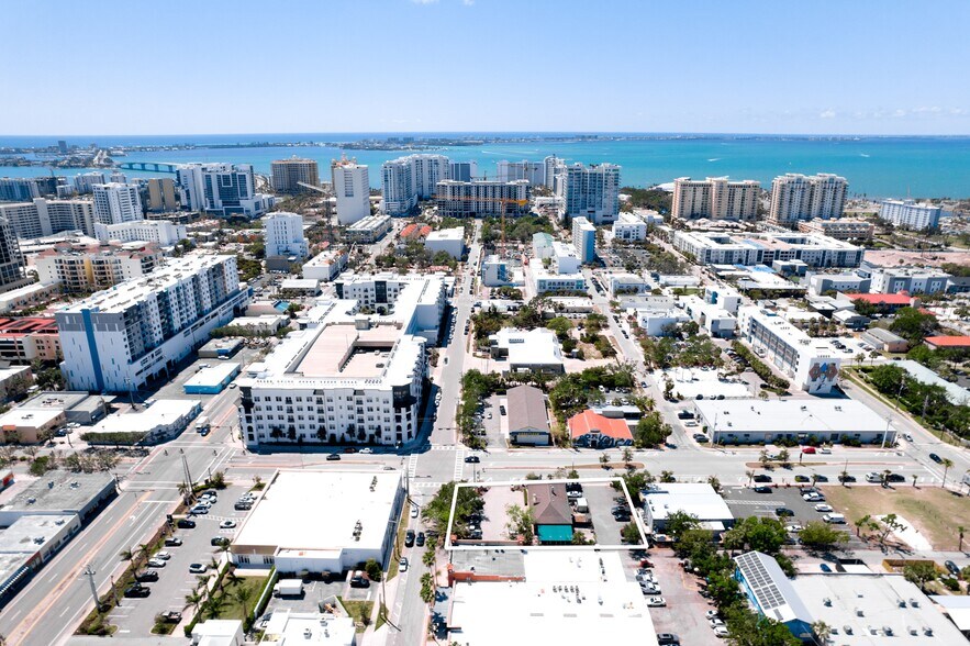 More Photos Of 1503 4th St, Sarasota Restaurant For Lease