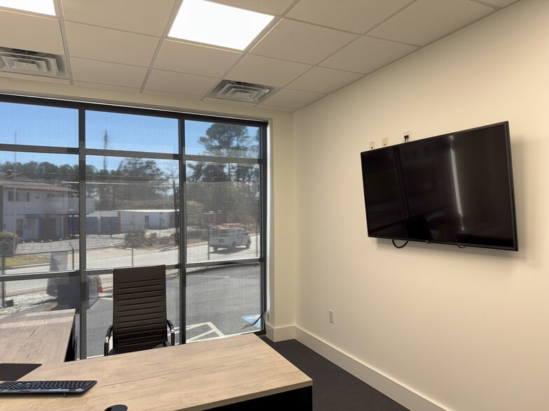 More Photos Of 1311 Collier Rd NW, Atlanta Warehouse For Sale