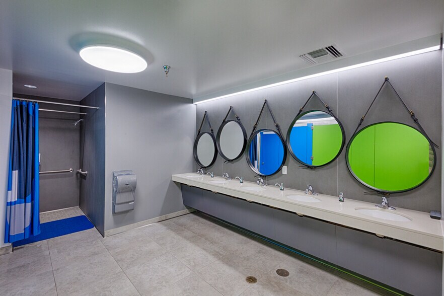 More Photos Of 1215 Bordeaux Dr, Sunnyvale Light Manufacturing For Lease