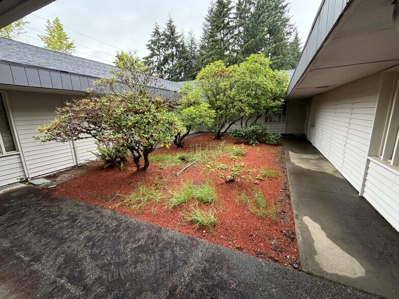 More Photos Of 402 S 333rd St, Federal Way Office Residential For Sale