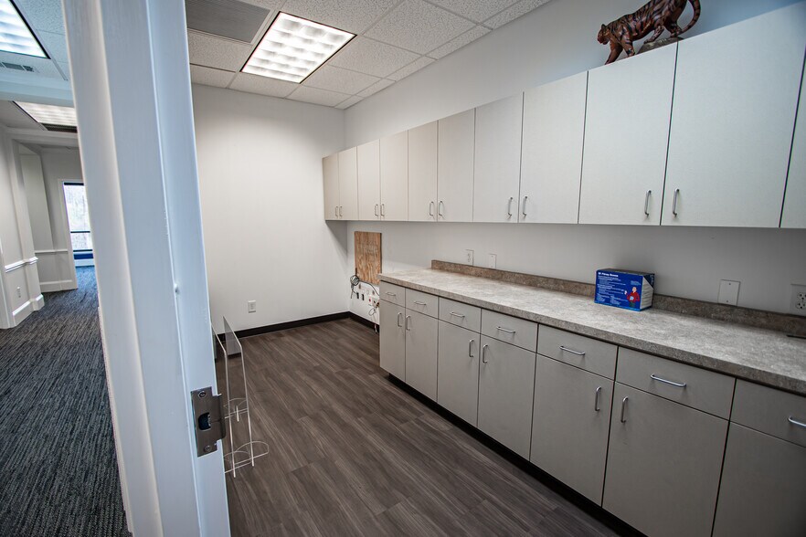 More Photos Of 501 Forest Ln, Clemson Medical For Sale