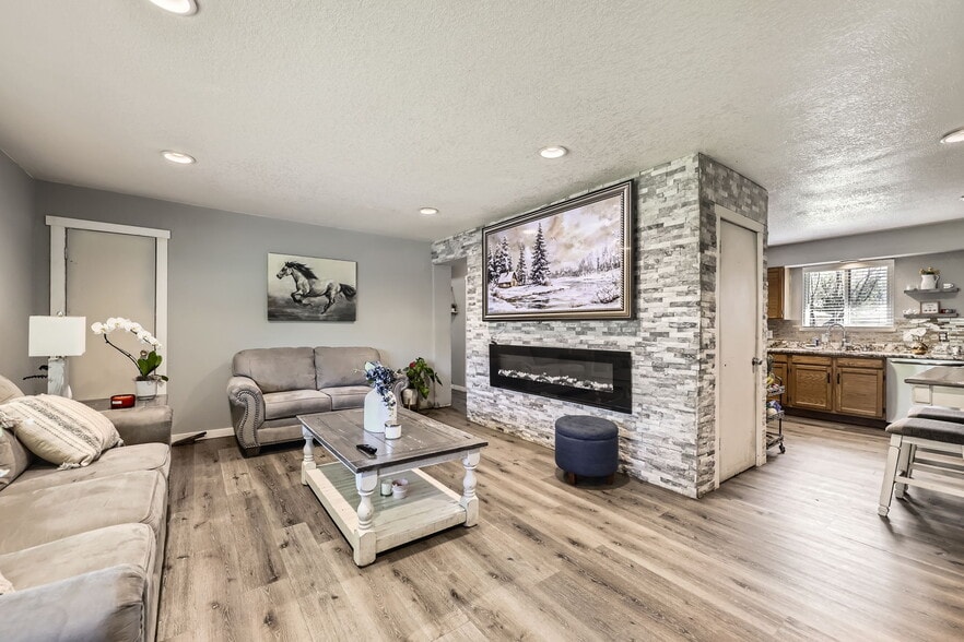 More Photos Of 8690 Verbena St, Commerce City Warehouse For Sale