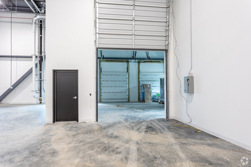 More Photos Of 2041-2053 Energy Dr, Apex Light Manufacturing For Lease