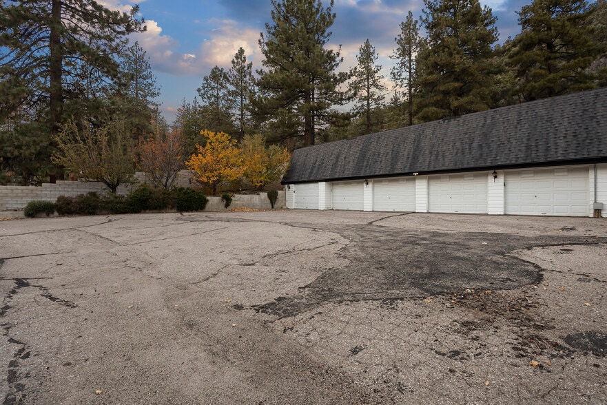 More Photos Of 790 California 2, Wrightwood Specialty For Sale