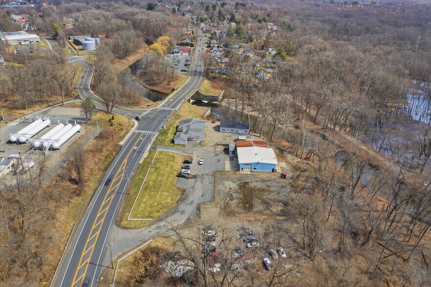 More Photos Of 14 Easthampton Rd, Northampton Warehouse For Lease