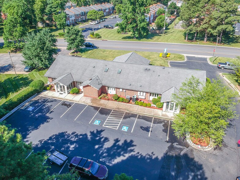 More Photos Of 12205 Gayton Rd, Richmond Office For Lease