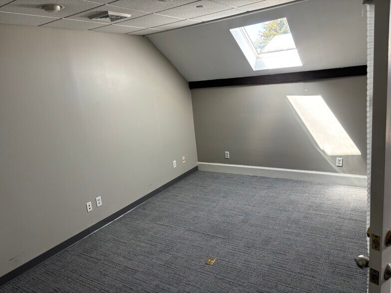 More Photos Of 2299 Woodbury Ave, Newington Medical For Lease