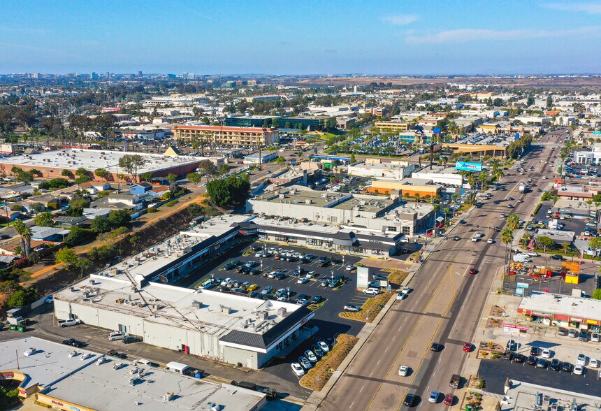 More Photos Of 4344 Convoy St, San Diego Storefront For Lease