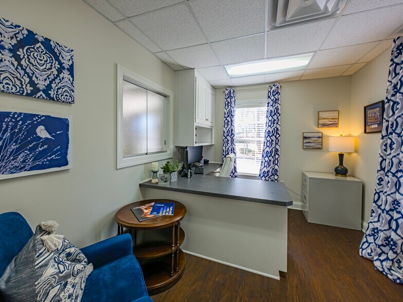 More Photos Of 1108 Gornto Rd, Valdosta Office For Sale
