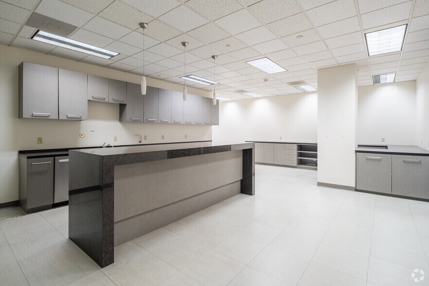 More Photos Of 211 N Broadway, Saint Louis Office For Lease