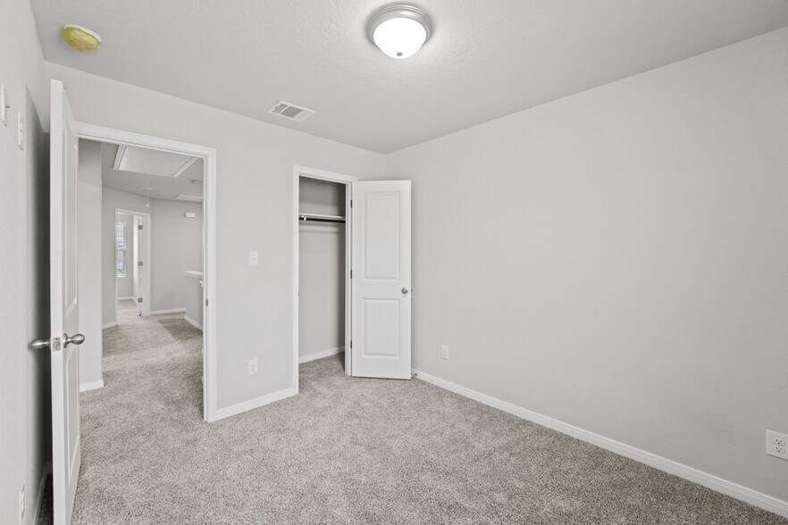 More Photos Of 8015 Dial Ike Dr, San Antonio Apartments For Sale