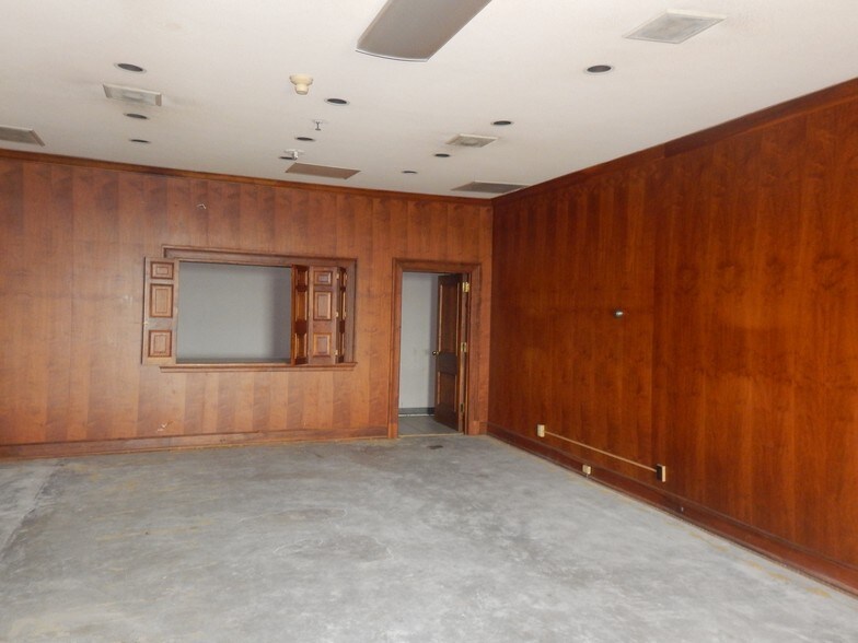 More Photos Of 10225 Florida Blvd, Baton Rouge Office Residential For Lease