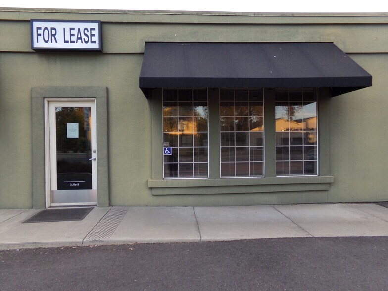More Photos Of 9792 Highway 99, Live Oak Storefront Retail Office For Lease