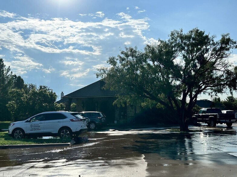 More Photos Of 441 Lone Star Dr, Abilene Office For Sale