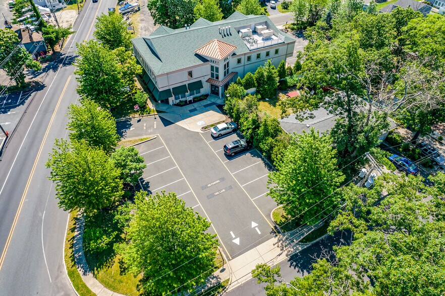 More Photos Of 807 Mantoloking Rd, Brick Office For Sale