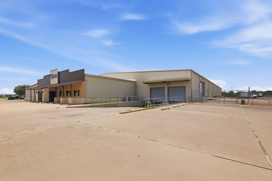 More Photos Of 8316 Lone Tree Rd, Victoria Industrial For Sale