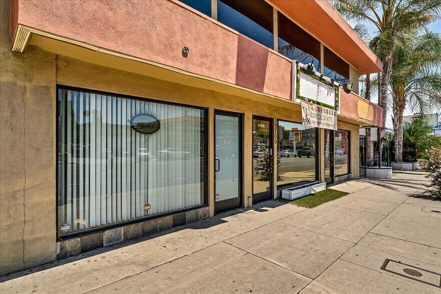 More Photos Of 19709 Ventura Blvd, Woodland Hills Office For Sale