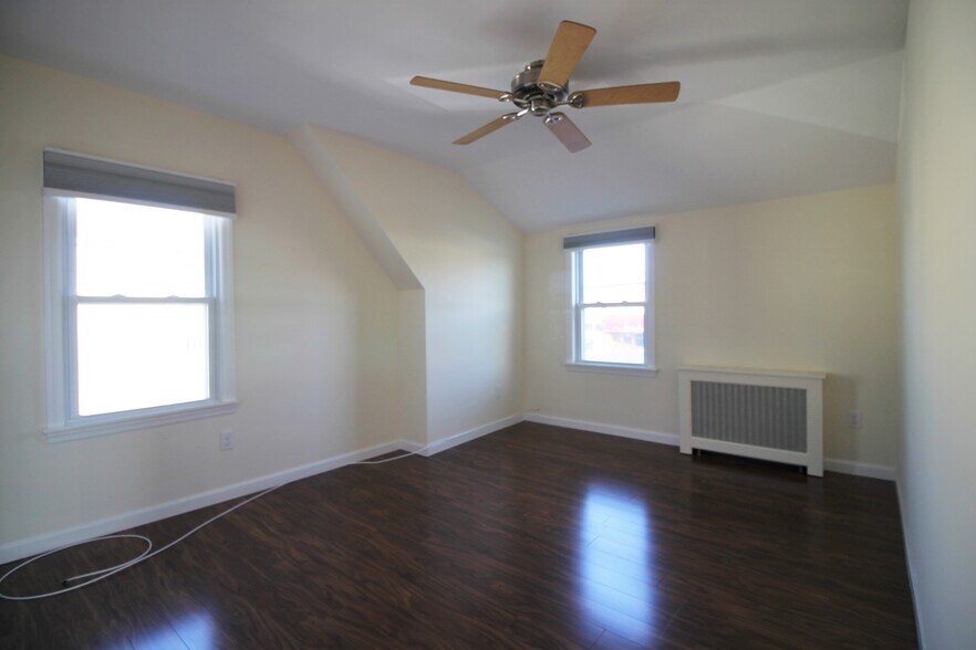 More Photos Of 270 Larkfield Rd, East Northport Storefront Retail Office For Sale