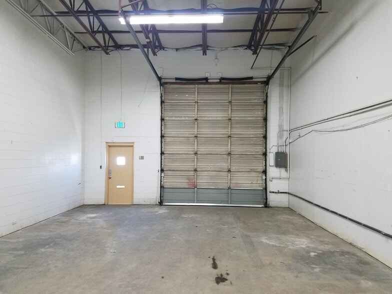 More Photos Of 6400-6414 Landay Ave, Rosedale Manufacturing For Lease