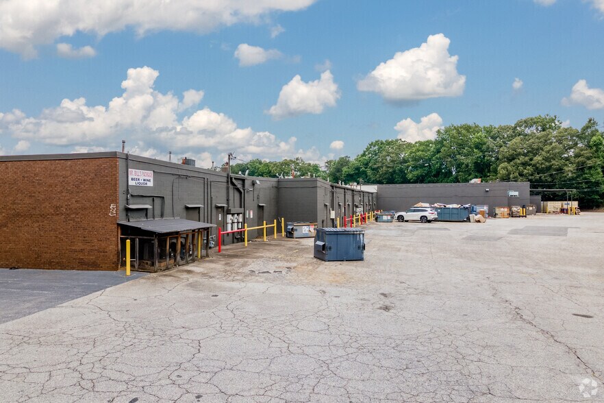 More Photos Of 3791 S Cobb Dr SE, Smyrna Storefront For Lease