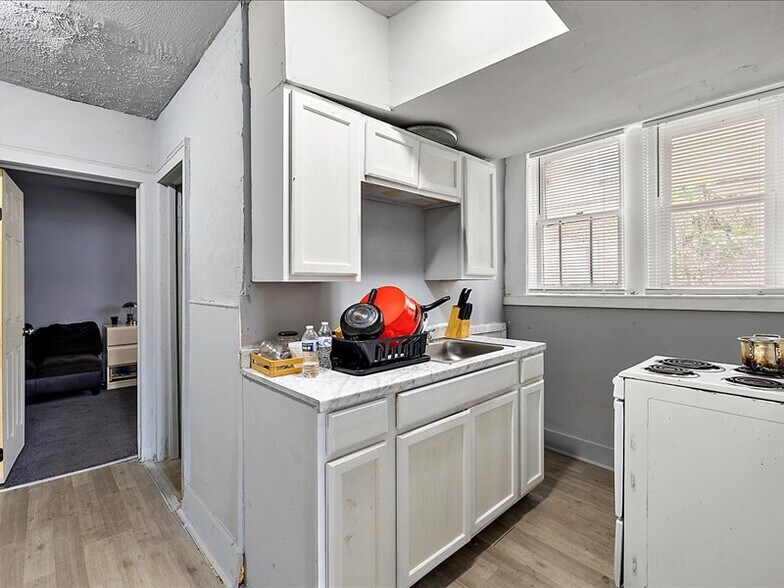 More Photos Of 18037 Pelkey St, Detroit Multifamily For Sale