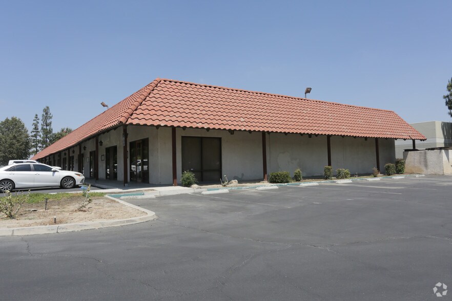 More Photos Of 898 Via Lata, Colton Showroom For Lease