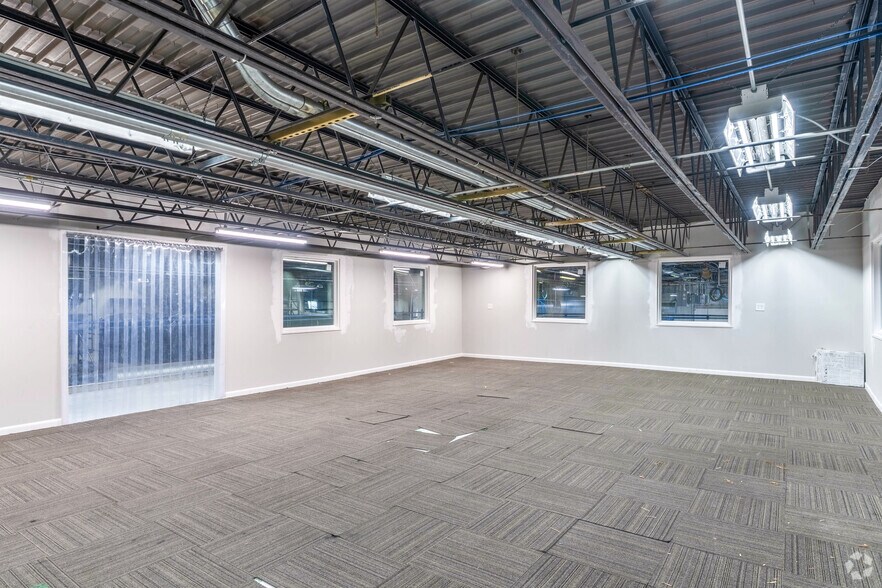 More Photos Of 612-616 Dwight St, Springfield Warehouse For Lease