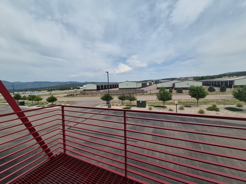 More Photos Of 1925 Deer Creek, Monument Showroom For Sale