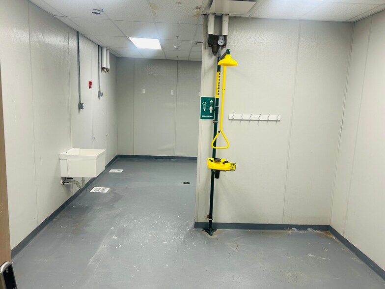 More Photos Of 102 Coyote Ln, Robersonville Medical For Lease