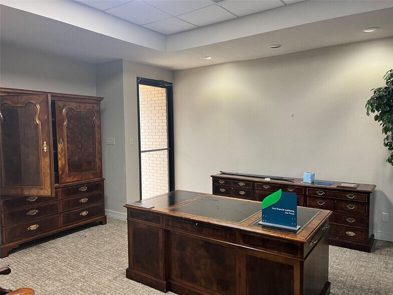 More Photos Of 101 N 4th St, Lometa Daycare Center For Sale