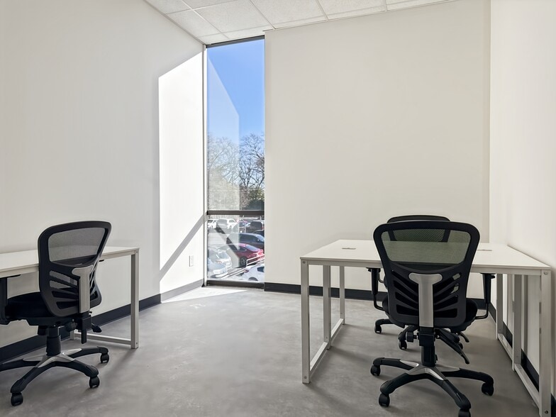 More Photos Of 17 E Stone Ave, Greenville Coworking Space