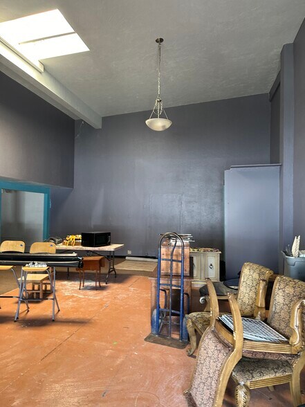 More Photos Of 722 Locust St, Garberville Storefront Retail Residential For Sale