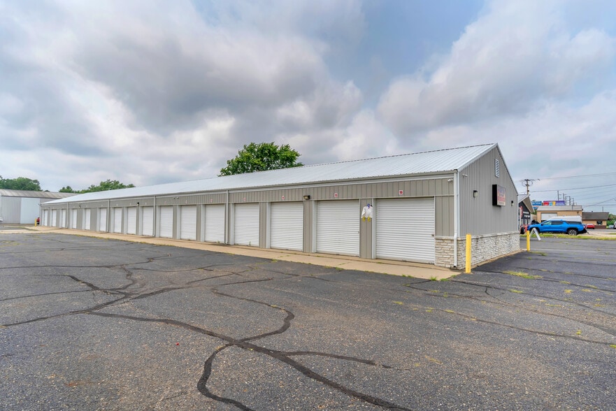 More Photos Of , Elkhart Unknown For Sale
