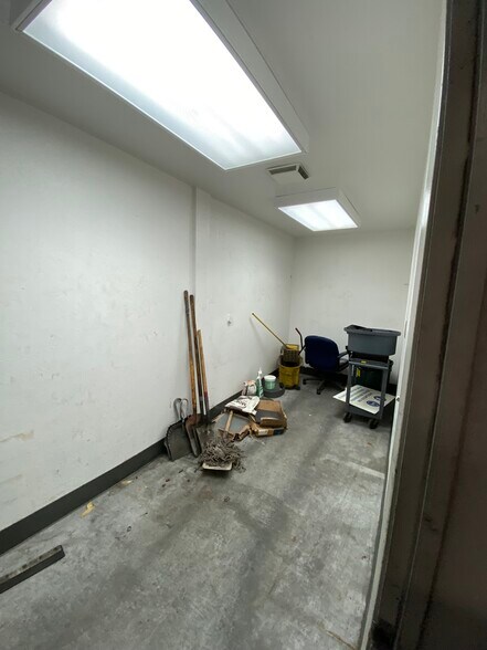 More Photos Of 451 Ryder St, Vallejo Unknown For Lease