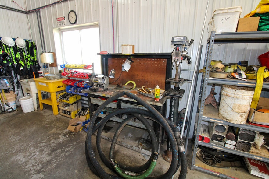 More Photos Of 5640 44th Ave S, Clinton Industrial For Sale