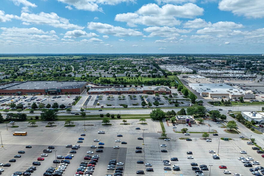 More Photos Of 2760 Aurora Ave, Naperville Storefront Retail Office For Lease