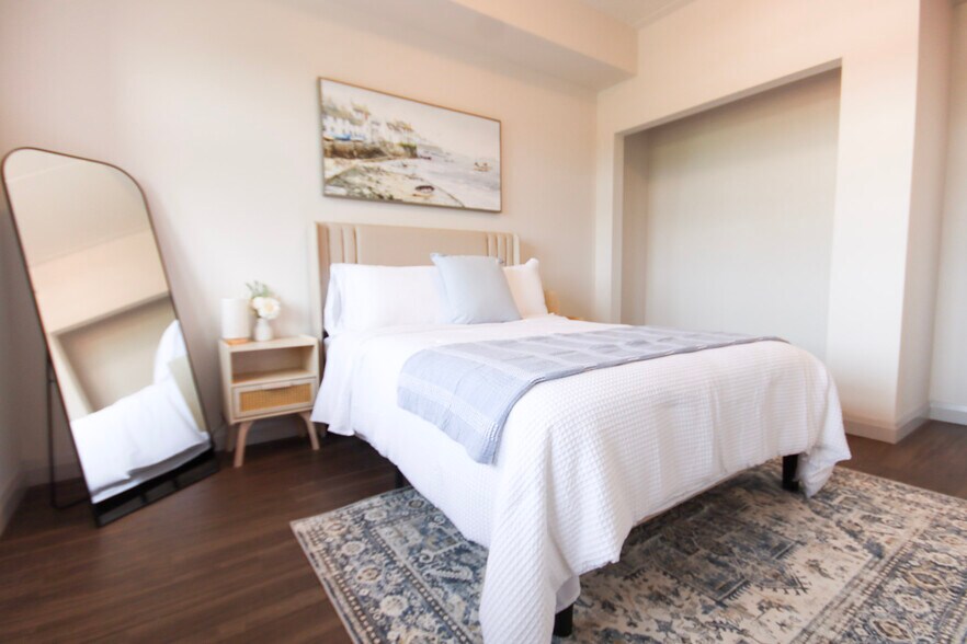 More Photos Of 16 Queen St W, Cambridge Apartments For Lease