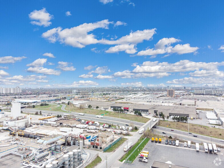 More Photos Of 105-110 Iron St, Toronto Warehouse For Lease