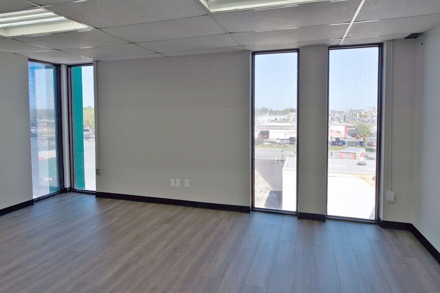 More Photos Of 5623 US Hwy 19, New Port Richey Office For Sale