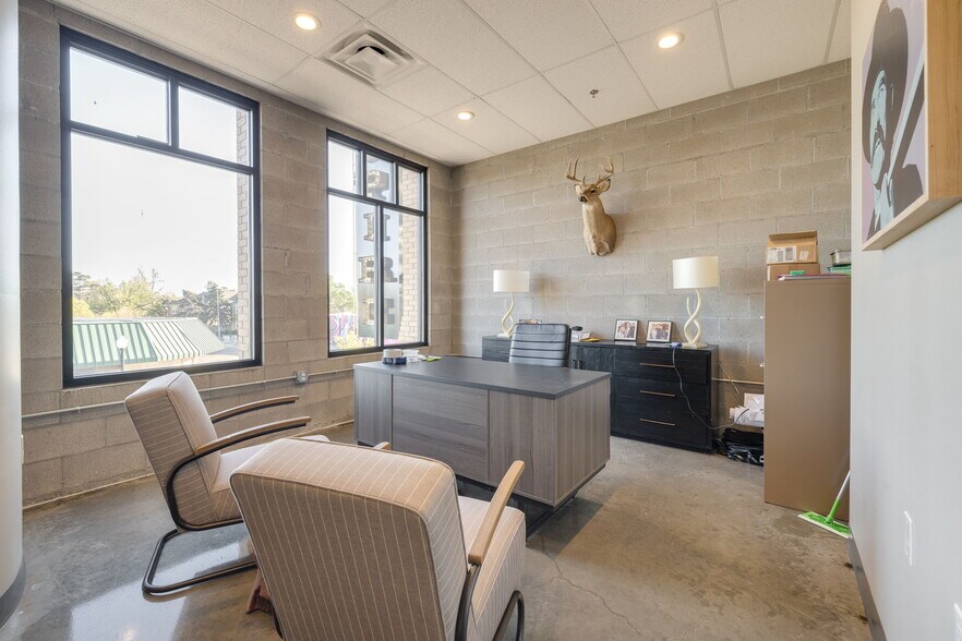 More Photos Of 1804 NW 16th St, Oklahoma City Office For Lease