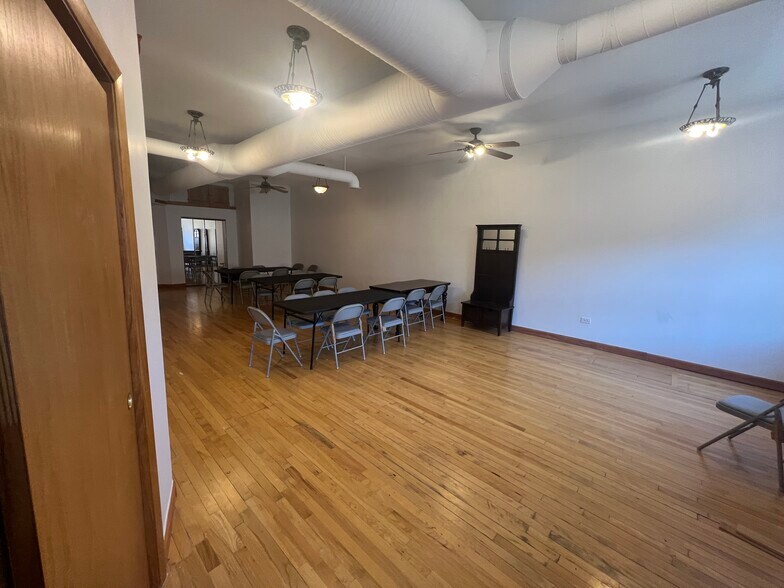 More Photos Of 60 S Broadway, Aurora Storefront Retail Office For Lease