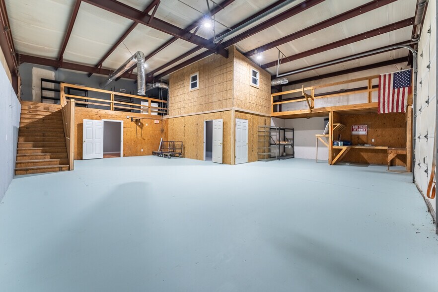 More Photos Of 160 Oldham Dr, Bella Vista Light Distribution For Sale