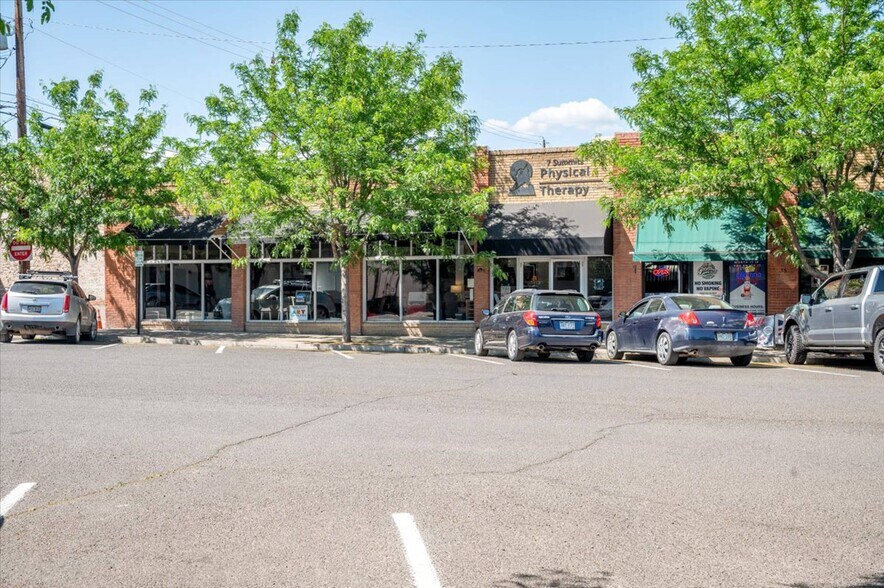 More Photos Of 430 N 1st St, Montrose General Retail For Sale