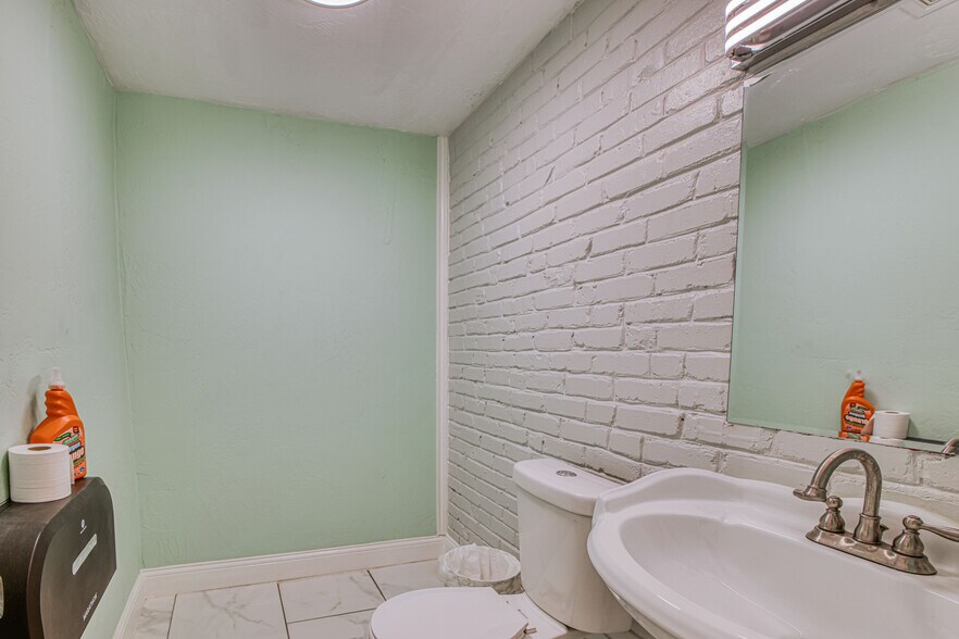 More Photos Of 2415 Montana Ave, El Paso Office Residential For Sale