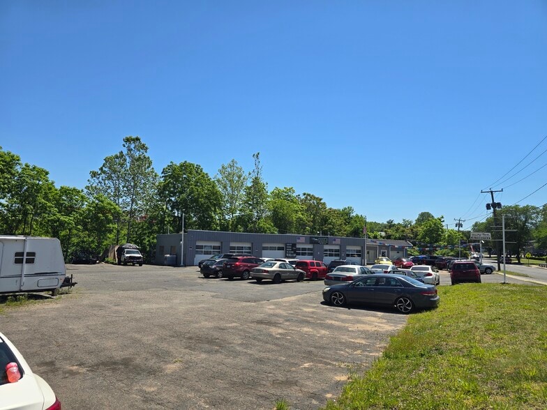 More Photos Of 200 Main St, East Hartford Auto Repair For Sale